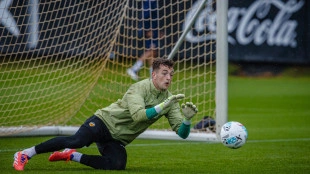 ¿Quién debe ser el portero titular del Valencia?