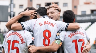 El Castellón renace en ataque con un festival goleador