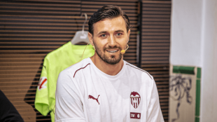 Stole Dimitrievski busca salir del Valencia CF en el mercado de invierno