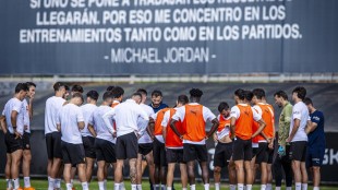 Valencia CF: Jugadores se esfuerzan en jornada de descanso previa al duelo crucial