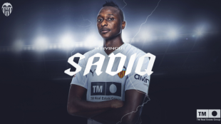 Valencia CF se refuerza con Umar Sadiq tras caer al descenso