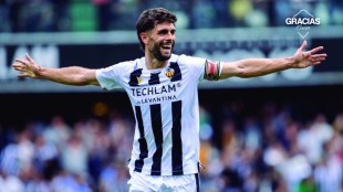 Óscar Gil, pieza clave del Castellón, se marcha al Real Murcia