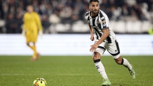 Desafío defensivo en Castellón: Mellot ausente, ¿quién cubrirá su hueco?