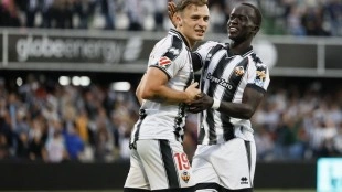 El Castellón renace en ataque con un festival goleador