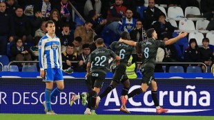El CD Castellón sorprende al RC Deportivo con una remontada épica en Riazor