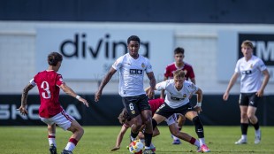 El Nou Mestalla se prepara para recibir los imponentes pilares de acero de su cubierta
