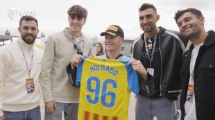 El Valencia CF se une al Maratón Valencia 2025 en un acto de hermanamiento