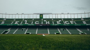 Elche CF: Aleix Febas y David Affengruber, al borde de la suspensión en LaLiga