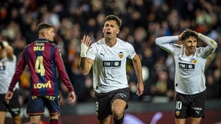 Filip Ugrinic se suma a las bajas del Valencia CF antes de enfrentar al Celta