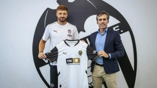 Miguel Ángel Corona, la controvertida era al frente del Valencia CF