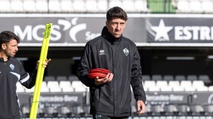Pablo Hernández, el ascenso meteórico del técnico que revoluciona al Castellón