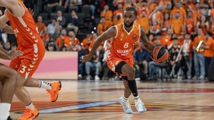 Sergio De Larrea y Kameron Taylor, embajadores del baloncesto en evento solidario en Valencia