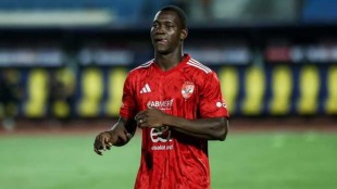 Valencia busca reforzar su medular con Guido Rodríguez o Aliou Dieng