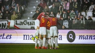 Valencia CF busca la victoria en Getafe con un once renovado