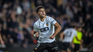 Valencia: del alivio a la incertidumbre en el arranque del curso 2025/26