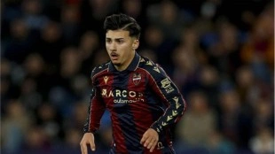 Paco Cortés deslumbra en su debut titular con el Levante UD
