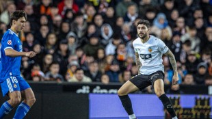 Umar Sadiq durante un entrenamiento del Valencia CF en la Ciudad Deportiva
