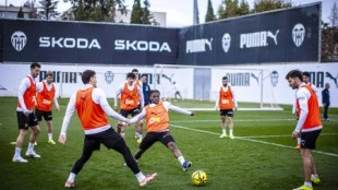 El Valencia busca lateral libre tras la lesión de Foulquier