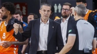 Pedro Martínez renueva hasta 2028 con el Valencia Basket