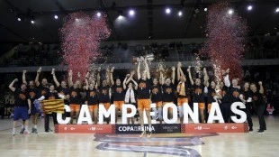 El Valencia Basket conquista la Copa de la Reina tras remontar 15 puntos