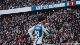 Carlos Soler durante un entrenamiento con la Real Sociedad en Zubieta