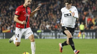 Roger Brugué entrena con el Levante UD tras lesión rodilla