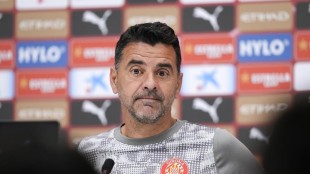 Míchel Sánchez durante una rueda de prensa del Girona
