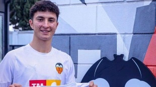 Iker Aranda renueva hasta 2029 tras marcar 25 goles en cadetes