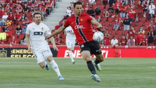 Omar Sadiq celebra el gol del empate del Valencia ante el Mallorca