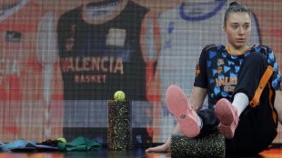 Raquel Carrera durante un partido con Valencia Basket antes de fichar por New York Liberty