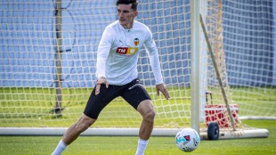 Hugo Duro y Unai Núñez durante entrenamiento Valencia CF