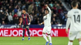 Valencia CF visita al Elche con un balance favorable en el Martínez Valero