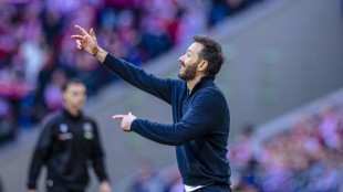 Carlos Corberán durante un entrenamiento del Valencia CF en la Ciudad Deportiva