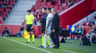 Corberán elogia la evolución de Saravia tras su debut en Liga