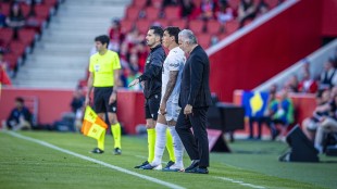 Renzo Saravia durante su debut con el Valencia CF ante el Mallorca