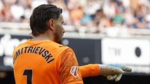 Dimitrievski salva al Valencia con una parada decisiva ante Girona