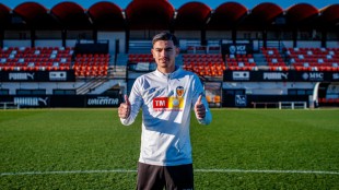 Mayssam Benama durante entrenamiento con Valencia CF filial