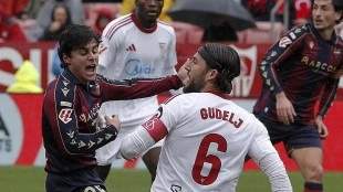 El Levante UD se impone 2-0 al Sevilla en duelo de permanencia