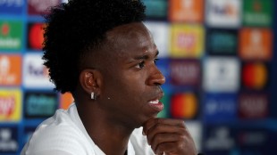 Yarek Gasiorowski celebra título Eredivisie con PSV Eindhoven