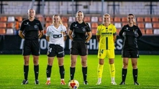 El Valencia CF Femenino busca el ascenso a Liga F ante Villarreal