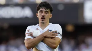 Diego López celebra su gol contra el Rayo Vallecano en Mestalla