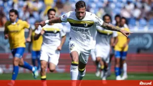 Justin de Haas celebra con el Famalicão antes de fichar por Valencia CF