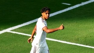 Álex Baena lidera a España con una actuación de nivel en el Mundial