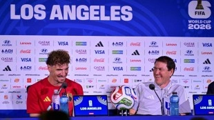 El Valencia CF sigue a Meunier, libre tras acabar contrato con el Lille
