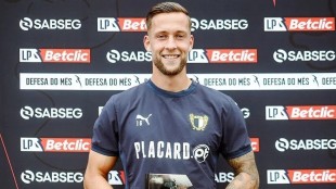 Justin De Haas durante un partido con el Famalicão portugués