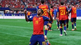 España va a por el liderato del grupo H ante Uruguay
