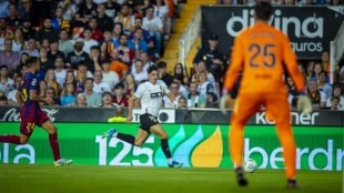 Rubén Muñoz renueva con el Valencia CF hasta 2029
