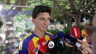 Pepelu capitán Valencia CF acto presentación camisetas FFCV