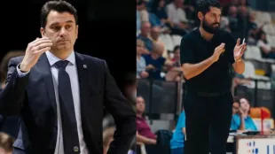 Jaume Ponsarnau durante una sesión de dirección técnica en baloncesto