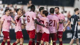 Valencia CF entrena en pretemporada antes de enfrentarse Stoke City